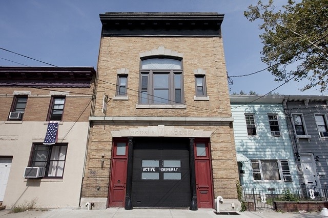 Building Photo - 46 Irving St Unit 2F Rental