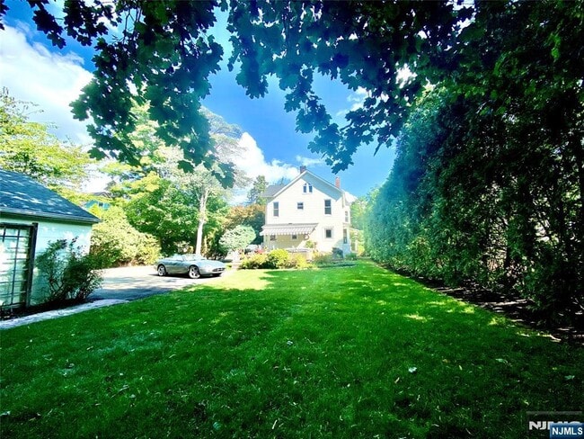 Photo - 55 Sheridan Ave