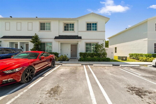 Building Photo - 610 NW 11th Ave