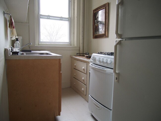 Photo - 16-1167 Boylston St
