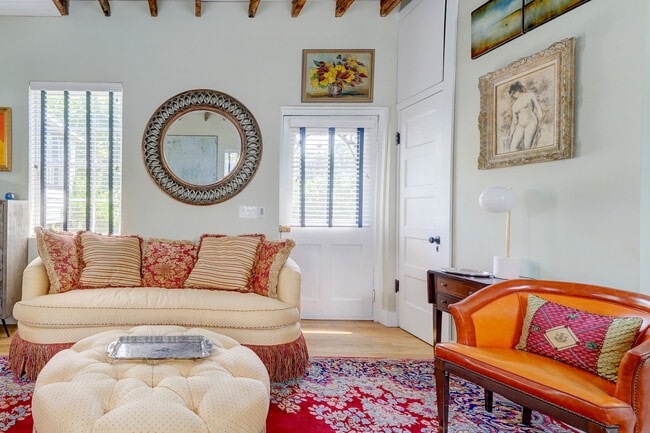 Photo - 416 S Front St