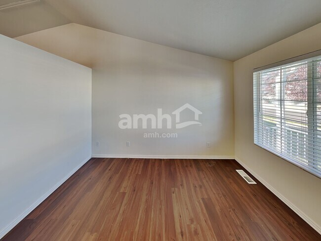 Photo - 1204 N 2525 W