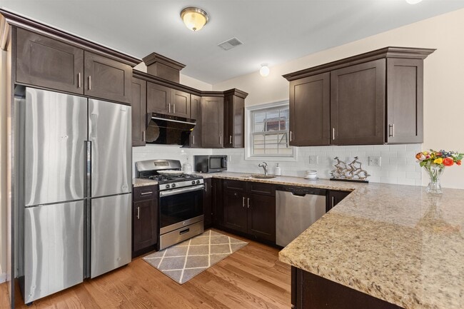 Photo - 23 Reynolds Ave