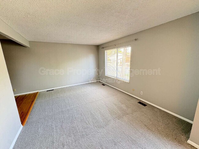 Photo - 3541 S Kittredge St