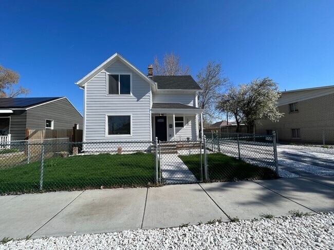 Building Photo - 343-345 E Coatsville Ave Unit 343 E Coatsville Ave #1 Rental