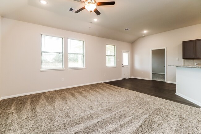 Photo - 14735 Country Club Dr