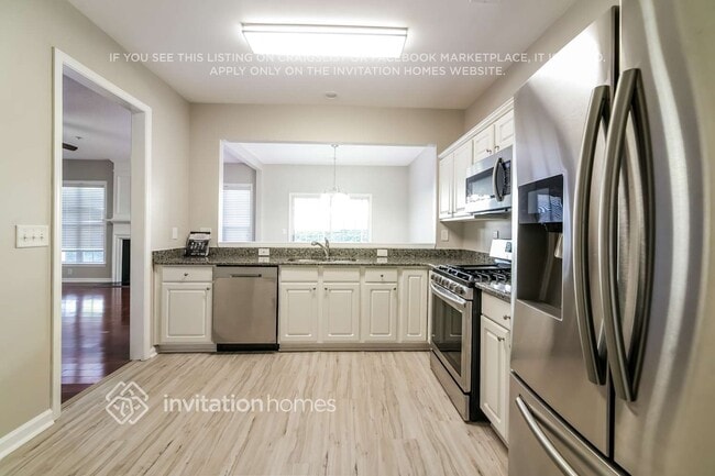 Photo - 233 Regent Square