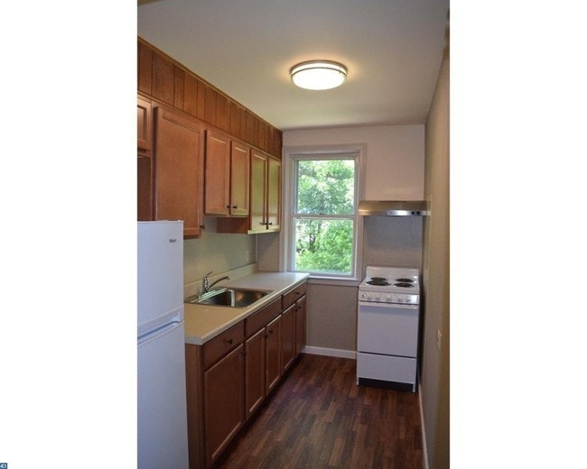 Building Photo - 11 Corbin Ct Unit 1