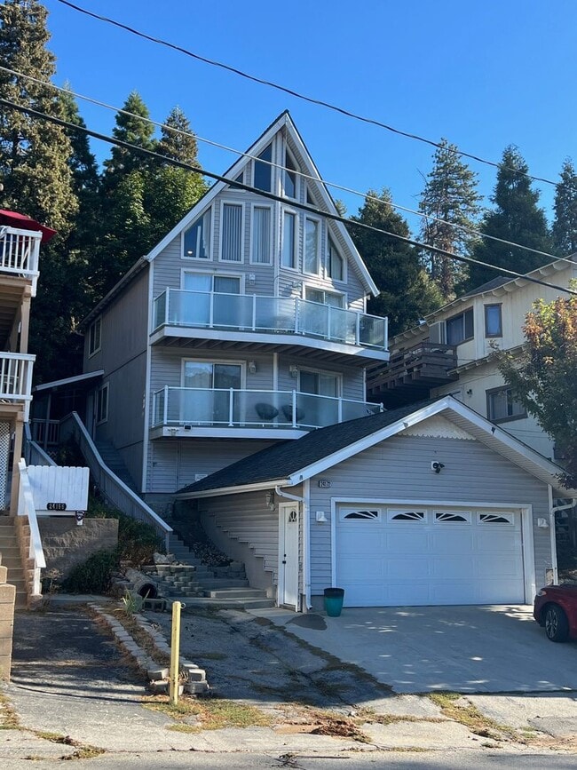 Photo - Mountain Living