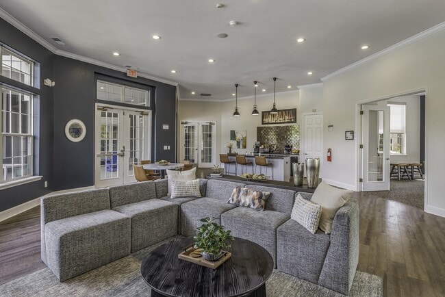 Photo - Lantern Woods Apartments