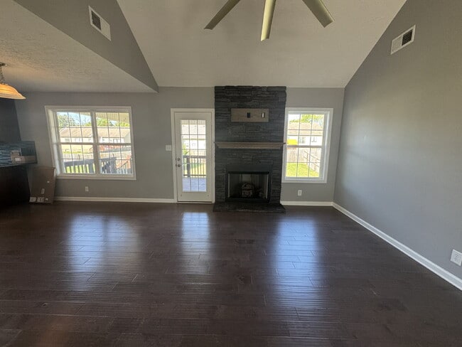 1351 Freedom Dr
