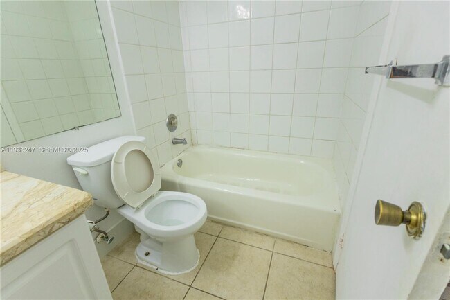 Photo - 15770 SW 106th Terrace Unidad 305