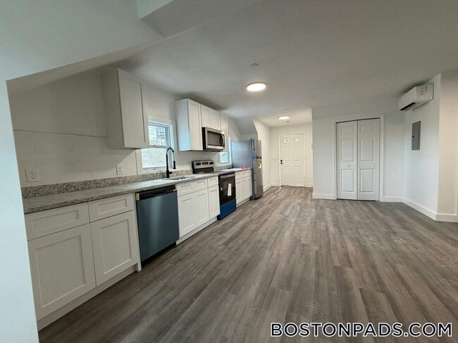 Photo - 197 S Main St Unidad 5