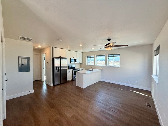 Photo - 2837 Urban Pl Unidad B