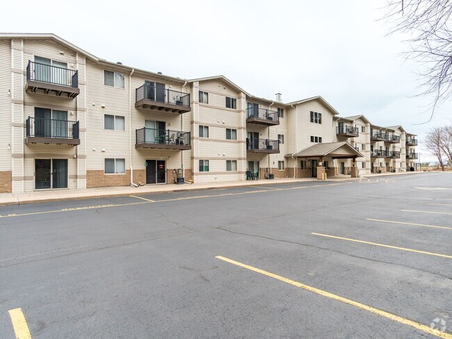 Building Photo - Pine Ridge Apartment Homes - 135 Marcou Rd...