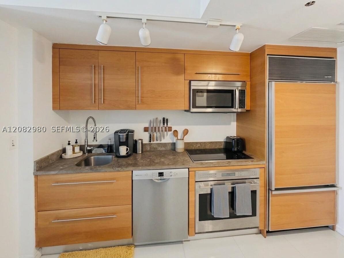 Photo - 475 Brickell Ave Unit 4610