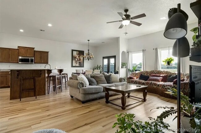 Photo - 4 Bed 2 Bath, 3 Car Garage