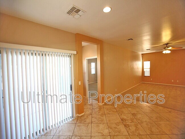 Photo - 17572 W Lundberg St