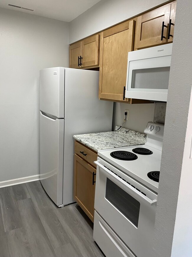 Photo - 1313 Oakland Rd NE Unit 1313 5