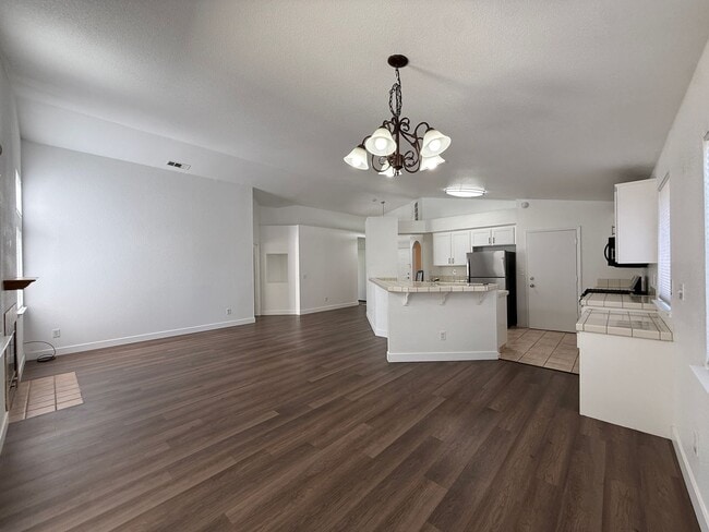 Photo - 1030 Windmill Dr