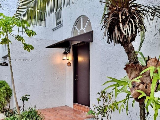 Building Photo - 4635 NW 97th Pl Unit 158