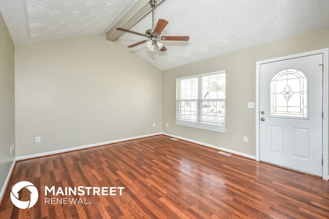 Photo - 385 Drake Dr