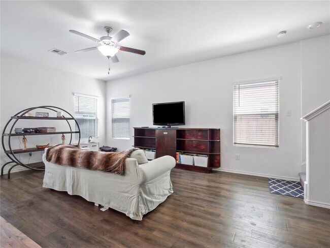 Photo - 109 Comet Dr