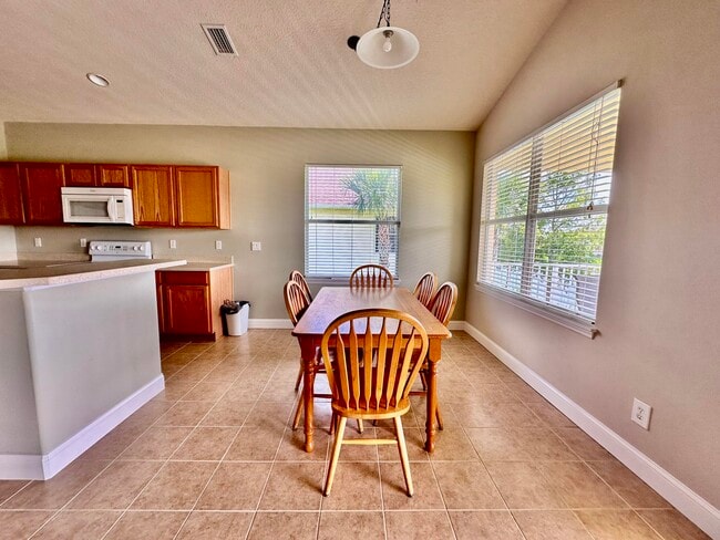 Photo - 3900 Playa Del Sol Dr Unit 205
