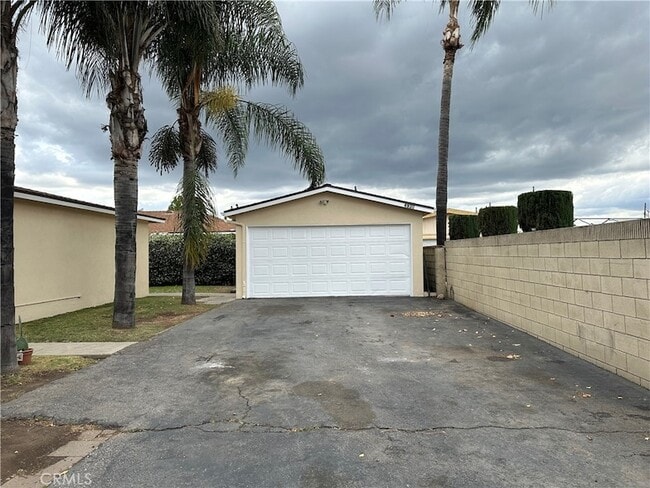 Photo - 4930 N Vincent Ave