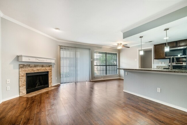 Building Photo - 4416 Chaha Rd Unit 202