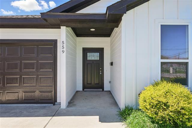 Photo - 559 Elkhart Ave