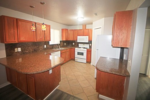 Photo - 819 Zachry Dr