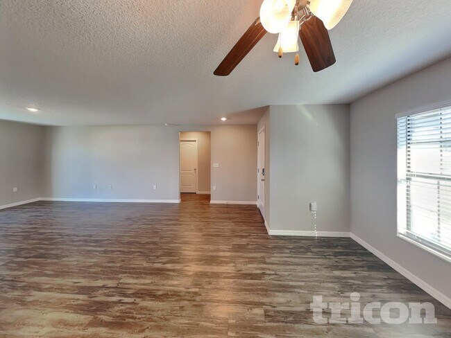 Photo - 3170 Courtland Blvd