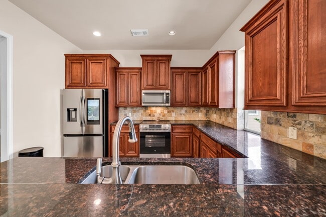 Photo - 1607 W Dallas St