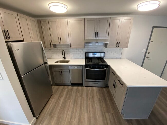 Photo - 212 3rd Avenue