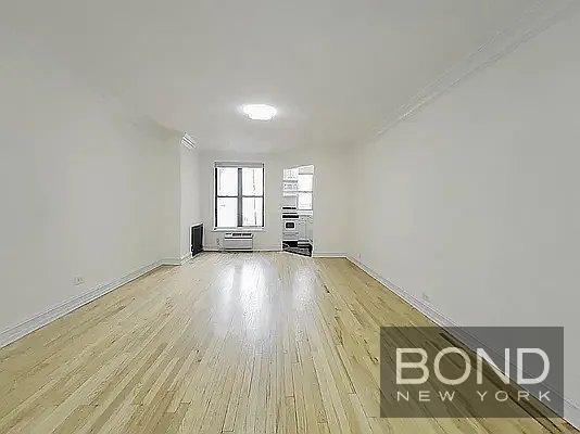 Photo - 241 E 46th St Apartment Unit 4C