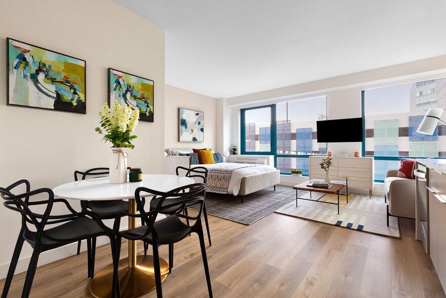 Hamilton Cove apartments — community photo