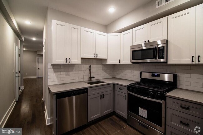 Building Photo - 5334-36 Cedar Ave Unit 6 Rental
