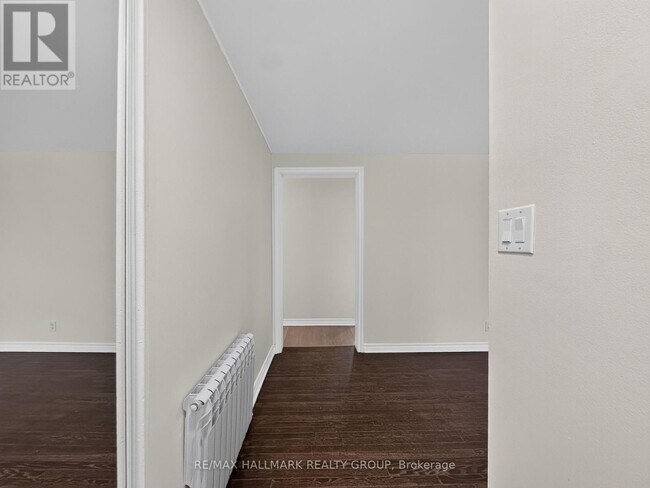Photo - 295 Amiens St