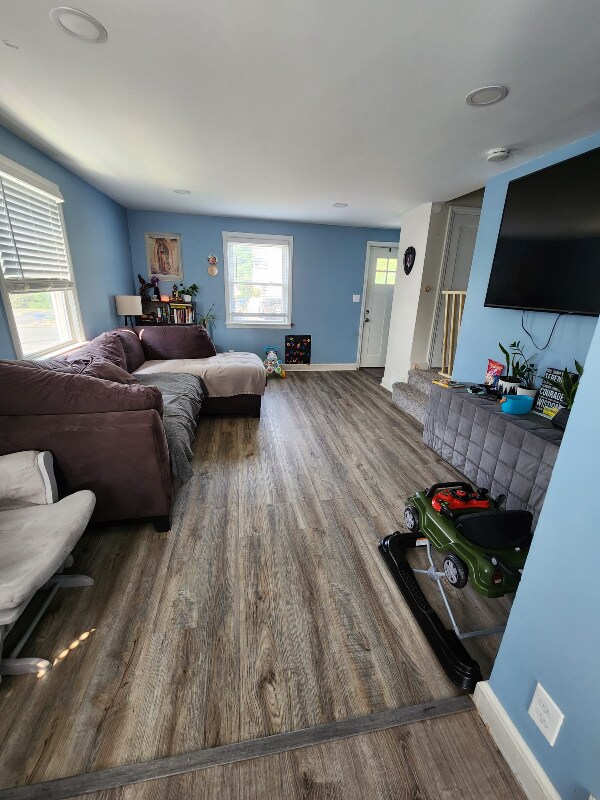 Photo - 612 Thomas Pl