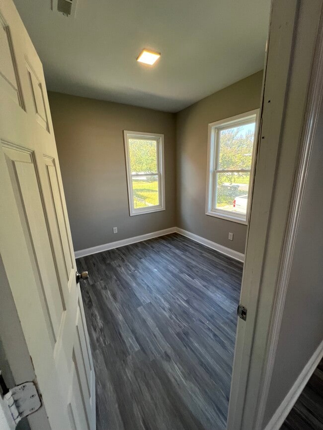 Photo - 3811 Barrington Rd