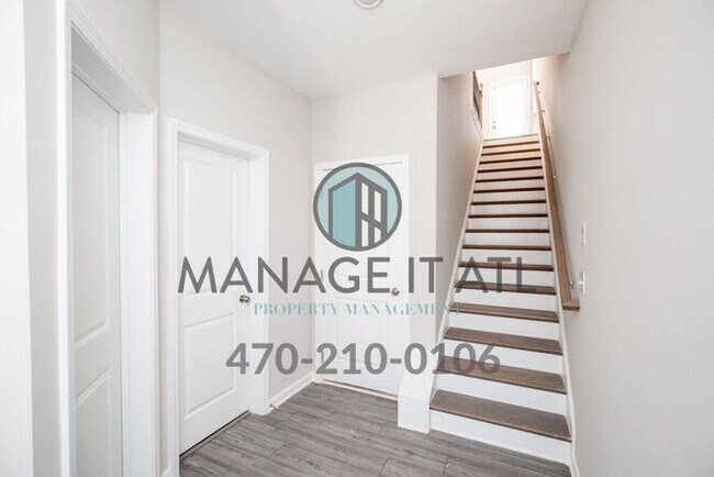 Photo - Exquisite Townhome in City of Buford