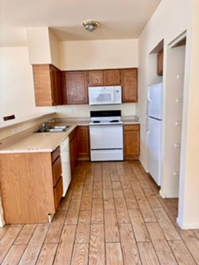 Photo - 629 S Sherwood St Unit 629 S Sherwood St B2