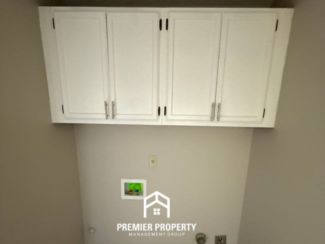 Photo - 3BR/2BA Memphis Rental with Hardwood Floors & Tile Galley Kitchen