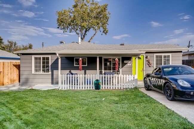 Building Photo - Updated Edgewater Home with Backyard Oasis