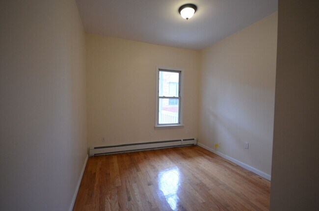 Photo - 16 Chelsea St