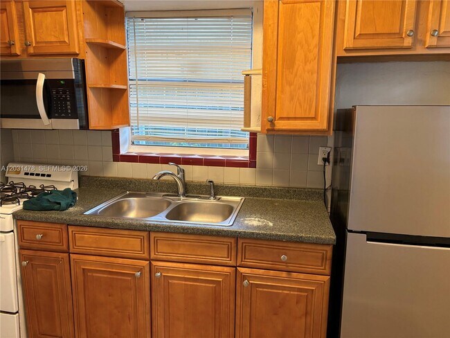 Photo - 1806 Funston St
