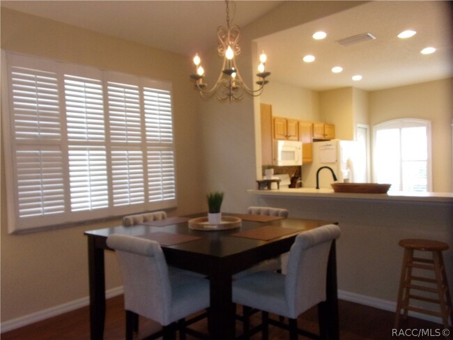 Photo - 877 W Silver Meadow Loop
