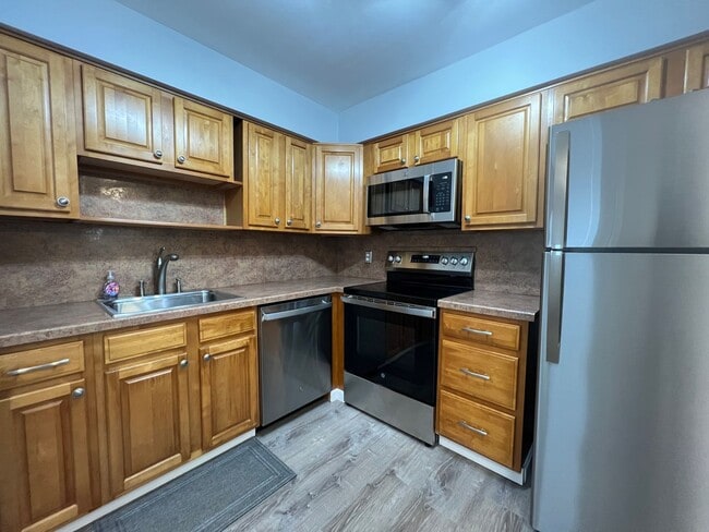 Photo - Fully Renovated 2 Bedroom 1.5 Bath Port Orange Home AVAIALBLE IMMEDIATELY