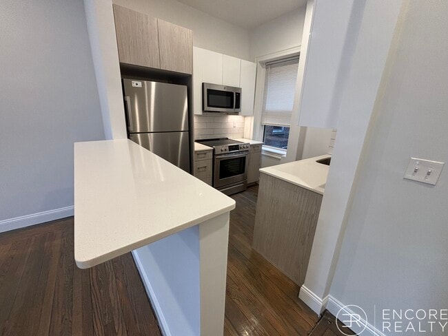 Photo - 19 Queensberry St Unit 4